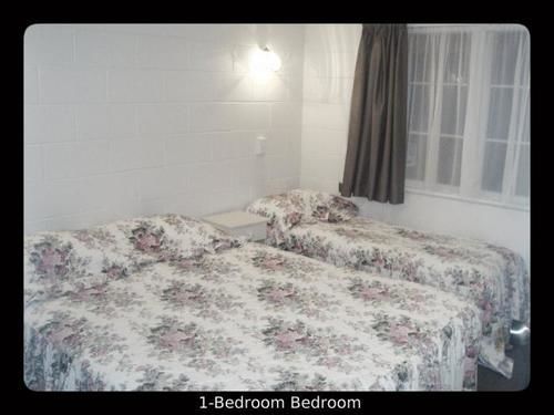 Browns Bay Olive Tree Motel & Apartment Okura Bush Екстериор снимка